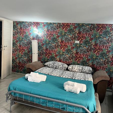 Napoli Centro-La Casa Di Lucio Bed & Breakfast エクステリア 写真