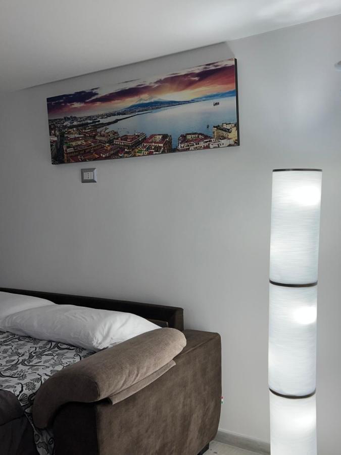 Napoli Centro-La Casa Di Lucio Bed & Breakfast エクステリア 写真