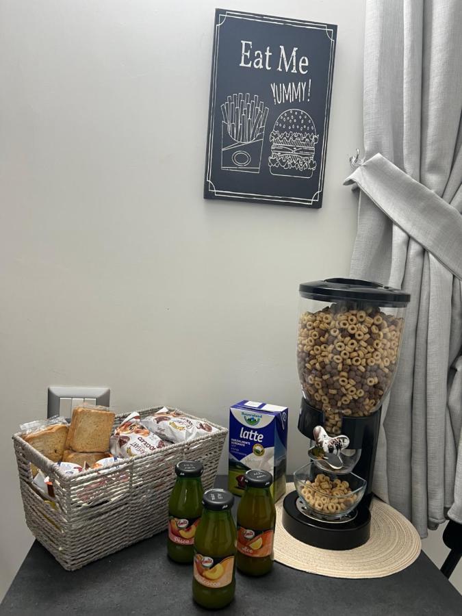 Napoli Centro-La Casa Di Lucio Bed & Breakfast エクステリア 写真