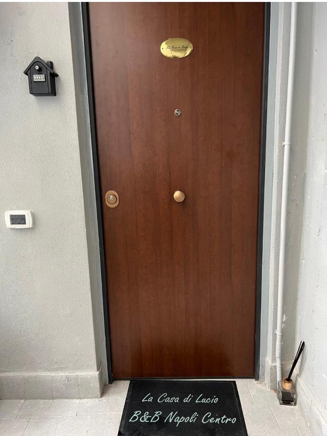 Napoli Centro-La Casa Di Lucio Bed & Breakfast エクステリア 写真